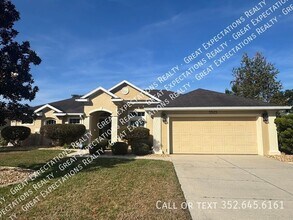 Building Photo - 5303 SW 88 Pl