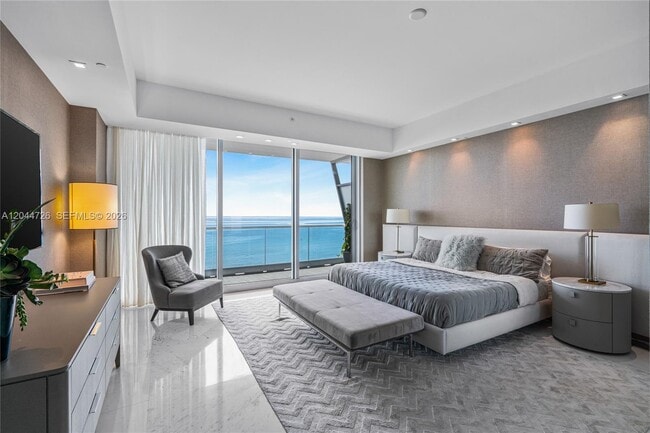 Building Photo - 9349 Collins Ave