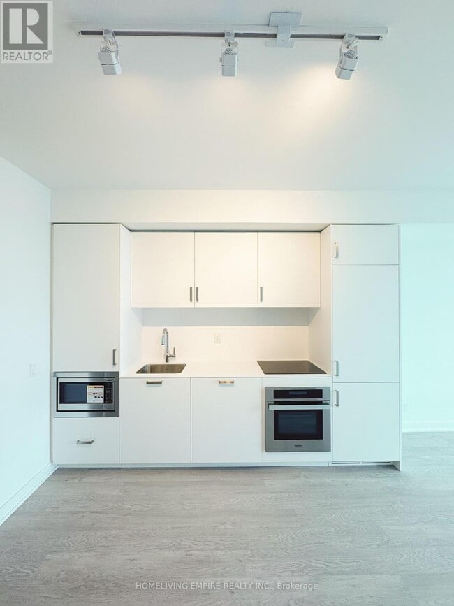 Photo du bâtiment - 88 Queen St E