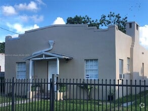 Building Photo - 1168 NW 30th St