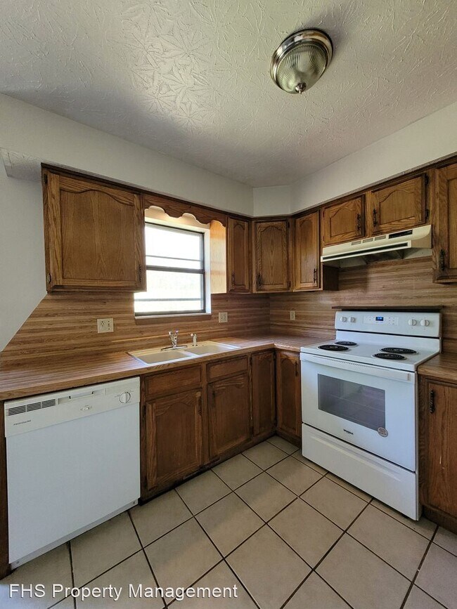 Building Photo - 2 br, 2 bath House - 3043 W Greenwood