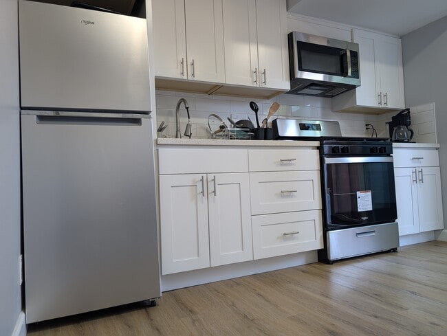 Building Photo - 1708 Ewer Dr