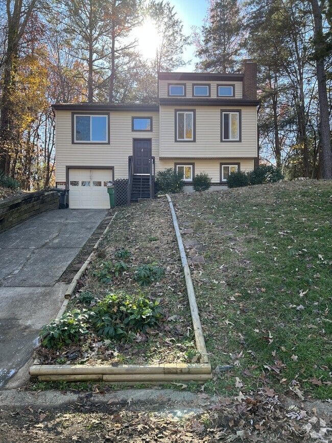 Rainbow Forest Apartments under 2,500 Charlotte, NC 1 Rentals