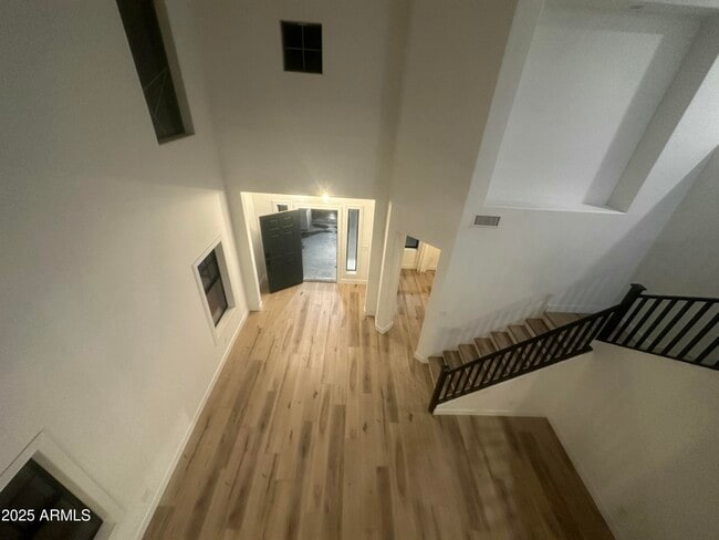 Foto del edificio - 3533 E Flower St