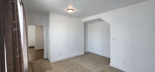 Building Photo - 3018 E Olympic Ave