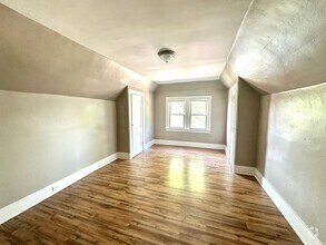 Building Photo - 12 Demmer Ave