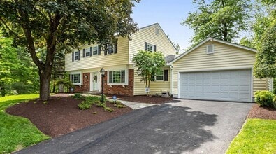 Building Photo - 13704 Beret Pl