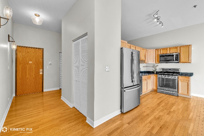 Building Photo - 1 S Leavitt St