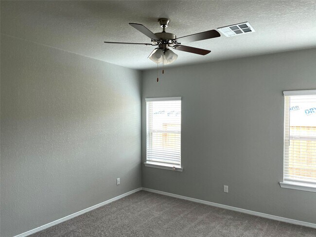 Building Photo - 25541 Northpark Palm Dr