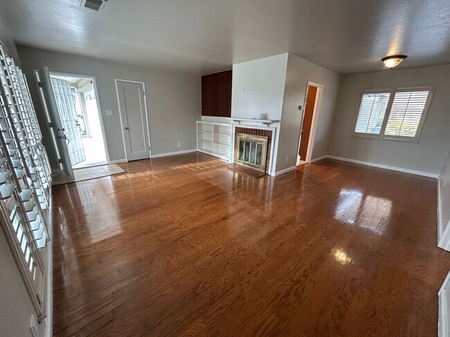 Photo - Spacious 3 Bed/1.5 Bath Home Located in He...