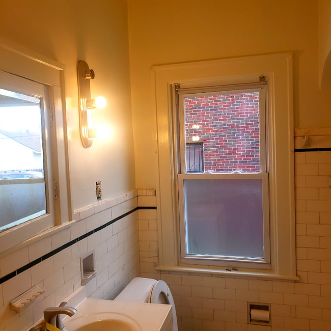 Foto del edificio - 16912 Fairfield St