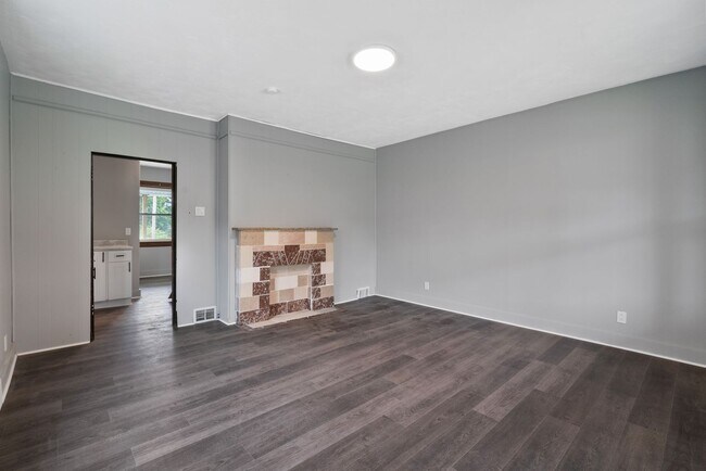 Foto del edificio - Newly renovated 2 bedroom home in Scott To...