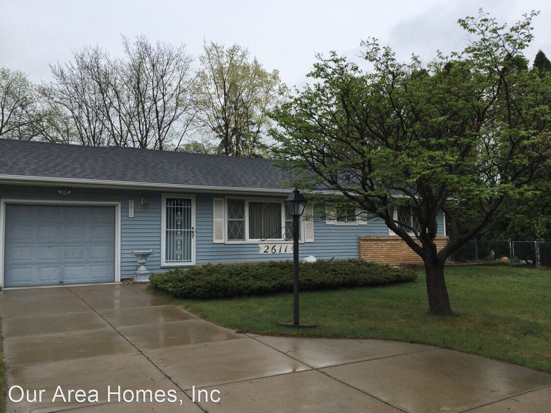 Primary Photo - 3 br, 1 bath House - 2611 107th LN NW