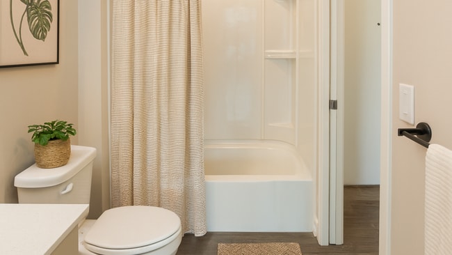 Building Photo - West Commons