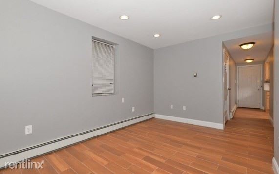 Building Photo - 1 br, 1 bath Apartment - 624 Adams St # 1