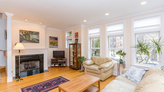 Foto del edificio - 4113 N Southport Ave