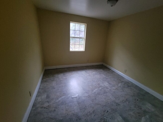 Building Photo - Pursley Court Apartments