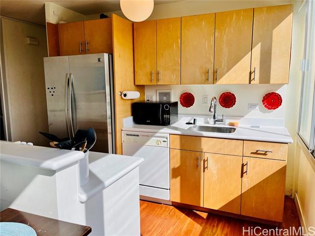 Building Photo - 2415 Ala Wai Blvd