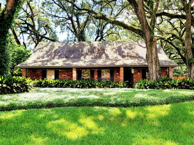 Building Photo - 5861 MacArthur Blvd