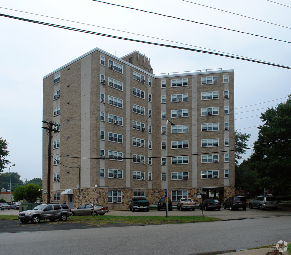 Primary Photo - Wooster Towers