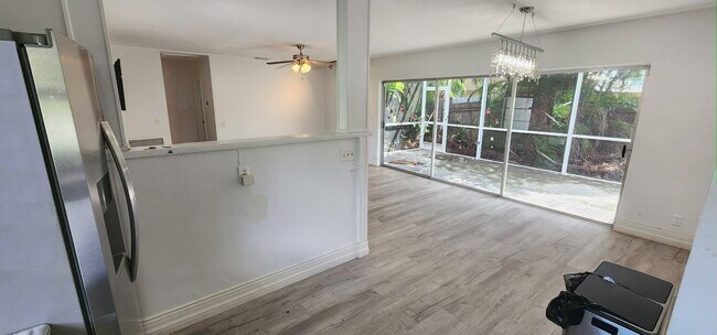 Foto del edificio - 200 NW 9th St