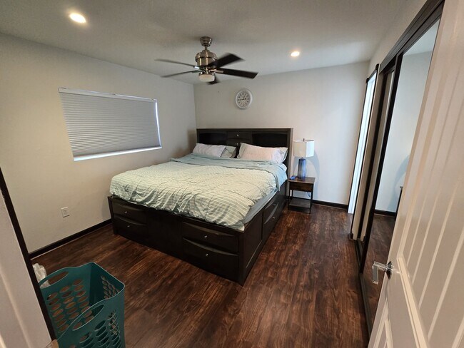 Foto del edificio - 2647 Garnet Ave