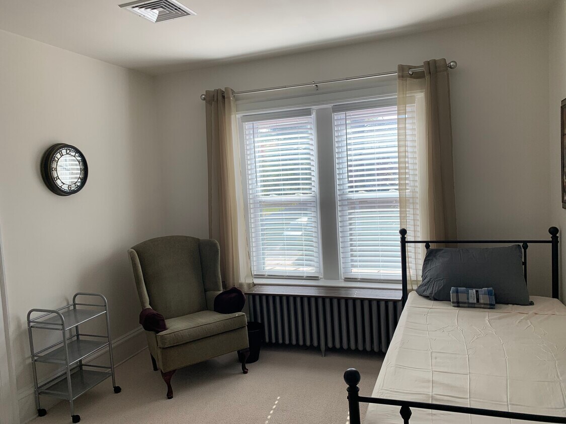 233 E Main St Unit Room for Rent, Annville, PA 17003 Apartments in