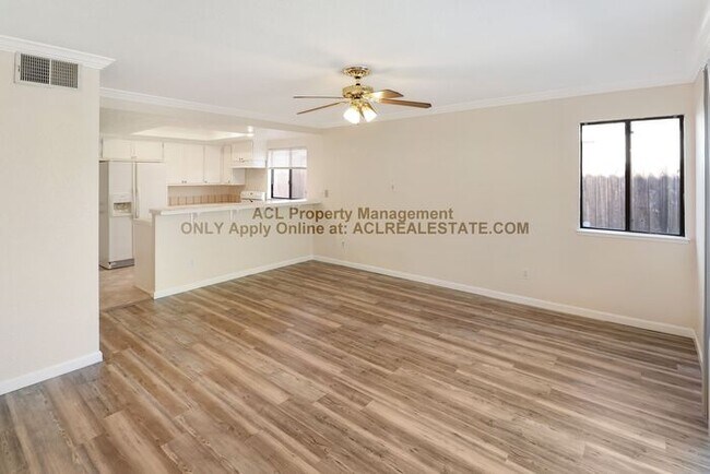 Foto del edificio - 221 Mitchum Dr