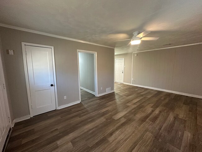 Building Photo - 2377 Imogene St