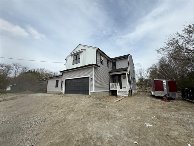 Building Photo - 124 Birch Swamp Rd