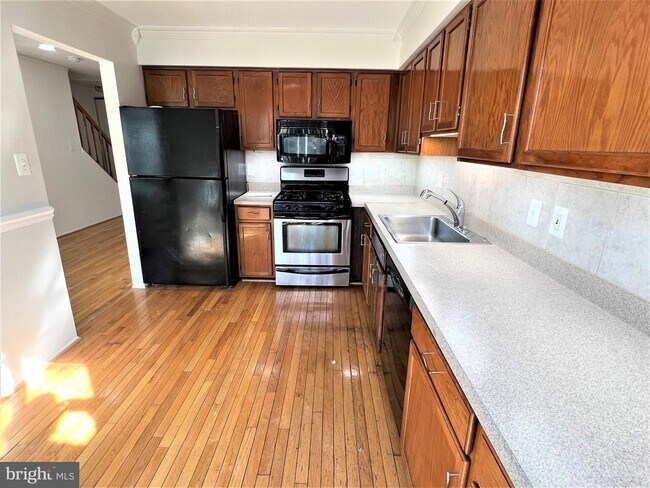 Building Photo - 7 Narrowleaf Ct