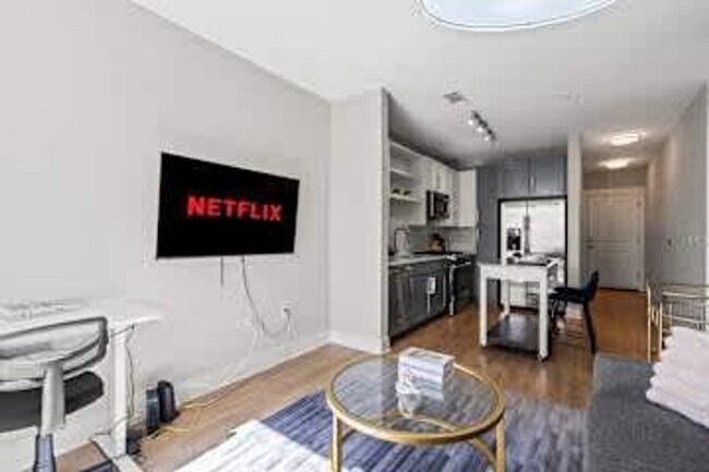 Foto del edificio - 7417 Waverly Walk Ave