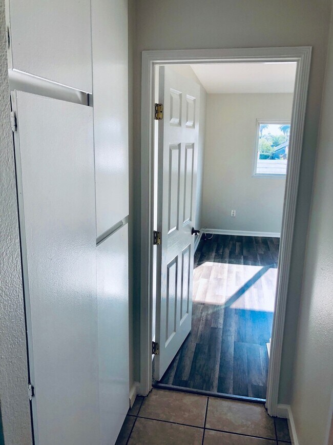 951 W Summerland Ave Unit 3, Los Angeles, CA 90731 Room for Rent in