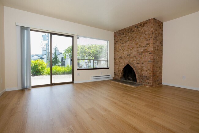 Foto del edificio - 3421 23rd Ave W