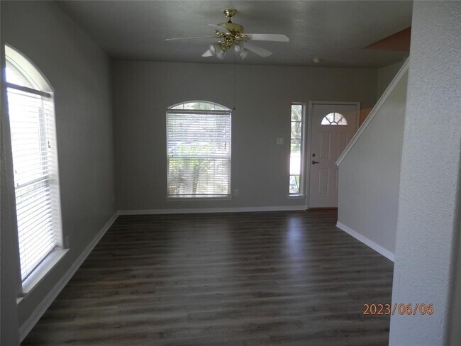 Foto del edificio - 1402 Cypress Cove St