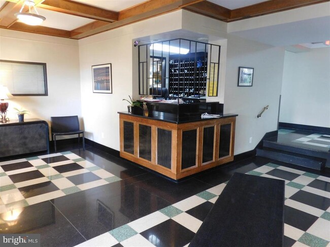 Foto del edificio - 1801 Clydesdale Pl NW