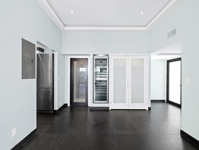 Foto del edificio - 1560 S Ocean Ln