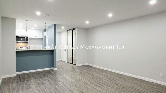 Foto del edificio - 7890 E Spring St