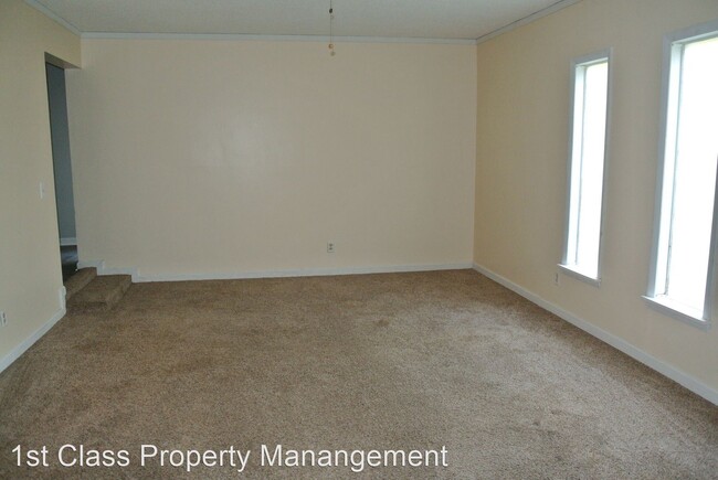 Building Photo - 3 br, 1 bath House - 721 West St