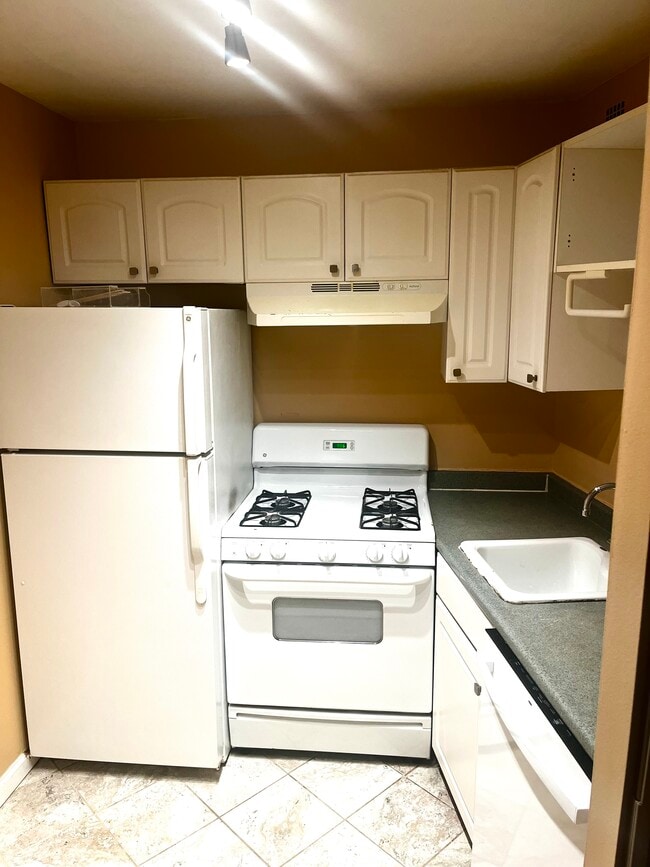 Photo - 1111 University Blvd W Apartment