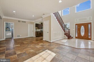 Building Photo - 7118 Vermillion Pl