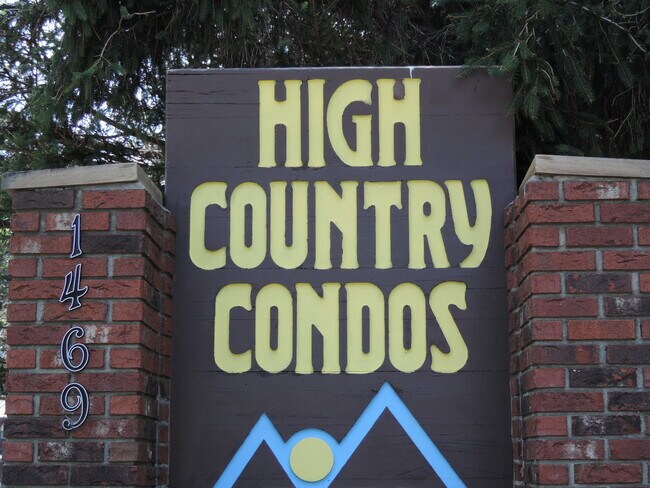 Foto del edificio - Desirable High Country Condo End Unit, Lar...