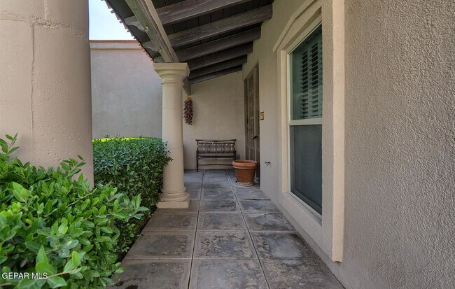 Building Photo - 6167 Los Felinos Cir