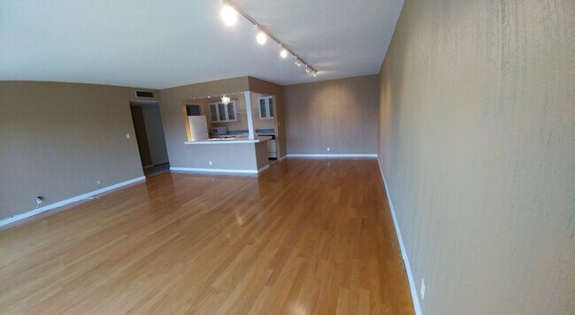 Foto del edificio - 252 Shadow Mountain Dr