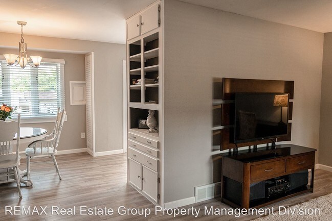 Building Photo - 4 br, 2 bath House - 3513 Montebello Drive