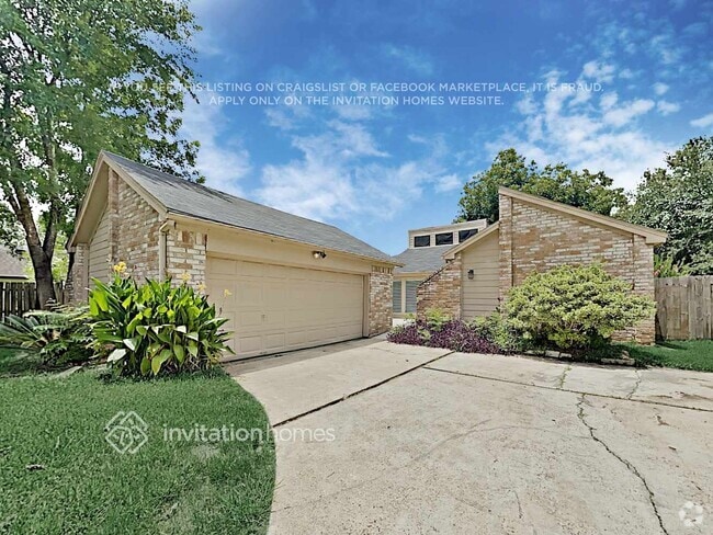 Building Photo - 13414 Pantano Dr