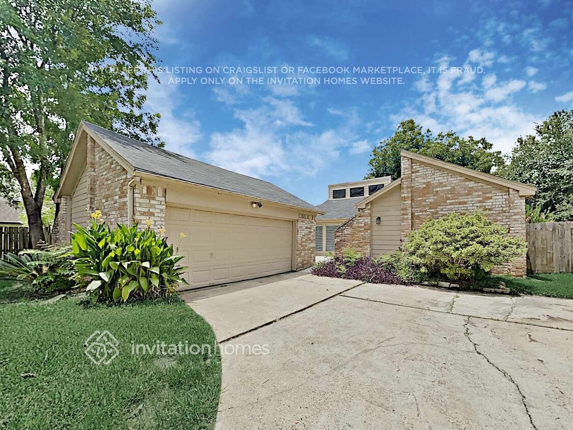 Primary Photo - 13414 Pantano Dr