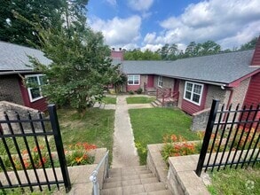 Building Photo - 4701 Brockton Dr