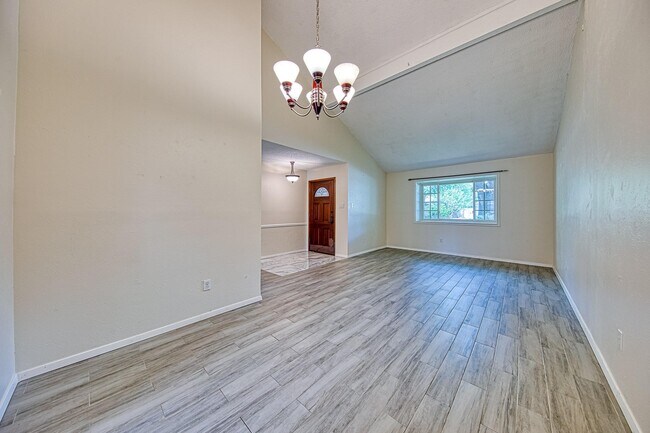Building Photo - 22411 Elsinore Dr