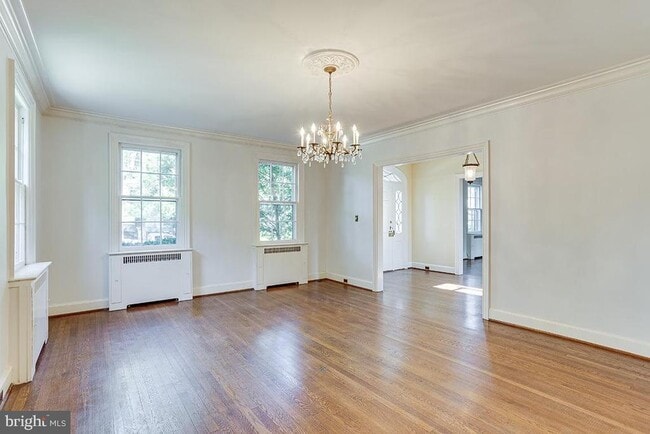 Building Photo - 5202 Edgemoor Ln
